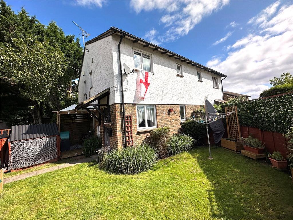 Hatfield Court, Calcot, Reading, RG31 1 bed terraced house £1,025 pcm