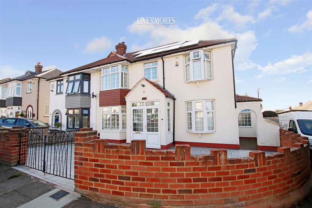 Broomhill Road, Dartford 4 bed semidetached house for sale £695,000