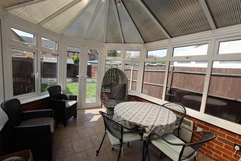 20 Powell Avenue, Dartford, DA2 6NT