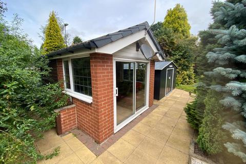 3 bedroom bungalow for sale - Walsall Road, Sutton Coldfield
