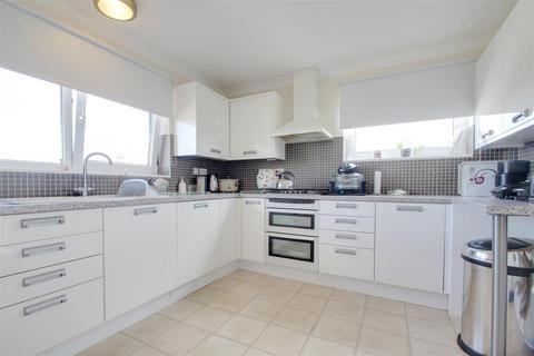 46a Brighton Road, Lancing, BN15 8ET