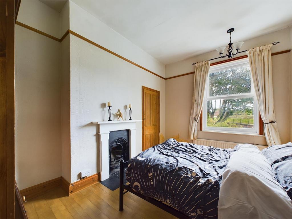 Bedroom: