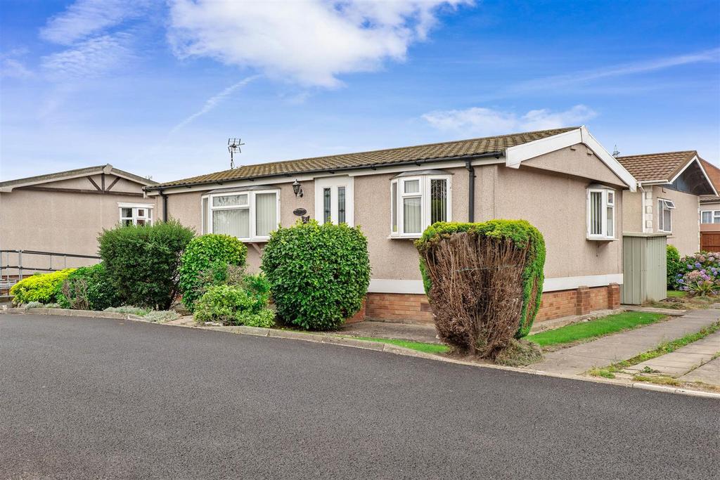 Mill Farm Park, Bulkington, Bedworth 2 bed mobile home £90,000