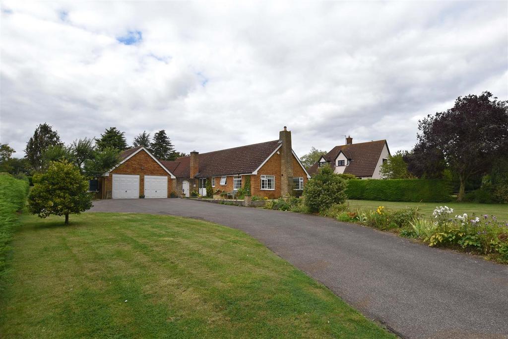 Tanners Lane, Corby Glen, Grantham 3 bed detached bungalow for sale £