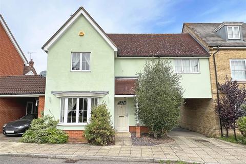 16 Hadfield Drive, Black Notley, Braintree, CM77 8XW