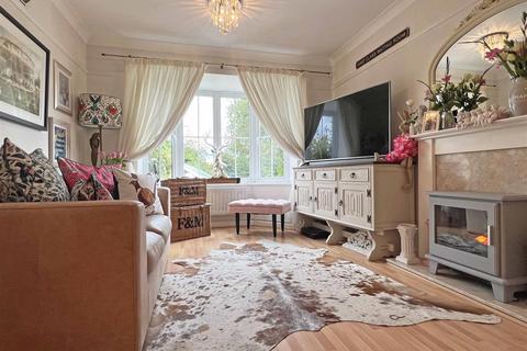 16 Hadfield Drive, Black Notley, Braintree, CM77 8XW