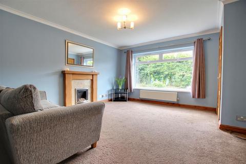 3 bedroom end of terrace house for sale, Grove Close, Beverley