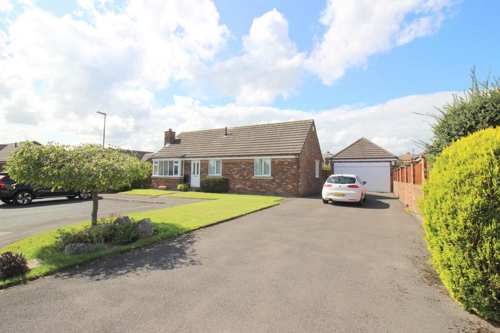 Highfield Rise, Chester Le Street 3 bed detached bungalow - £300,000