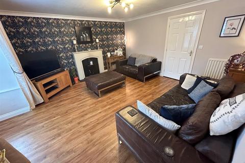4 bedroom detached house for sale - Lilleburne Drive, Nuneaton