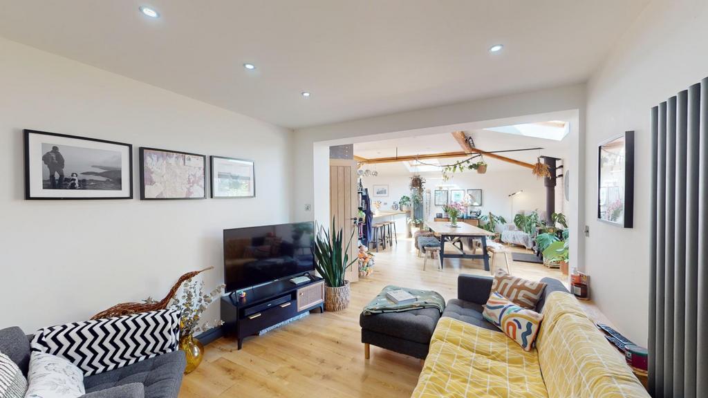25-Coates-Lane-08312023 082614.jpg