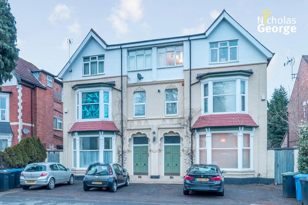 Sandford Road, Moseley, B13 9BU 2 bed flat £850 pcm (£196 pw)