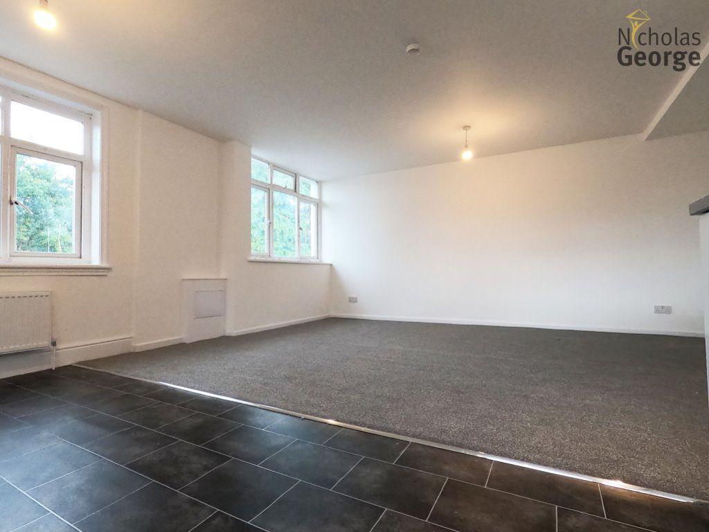 Sandford Road, Moseley, B13 9BU 2 bed flat £850 pcm (£196 pw)