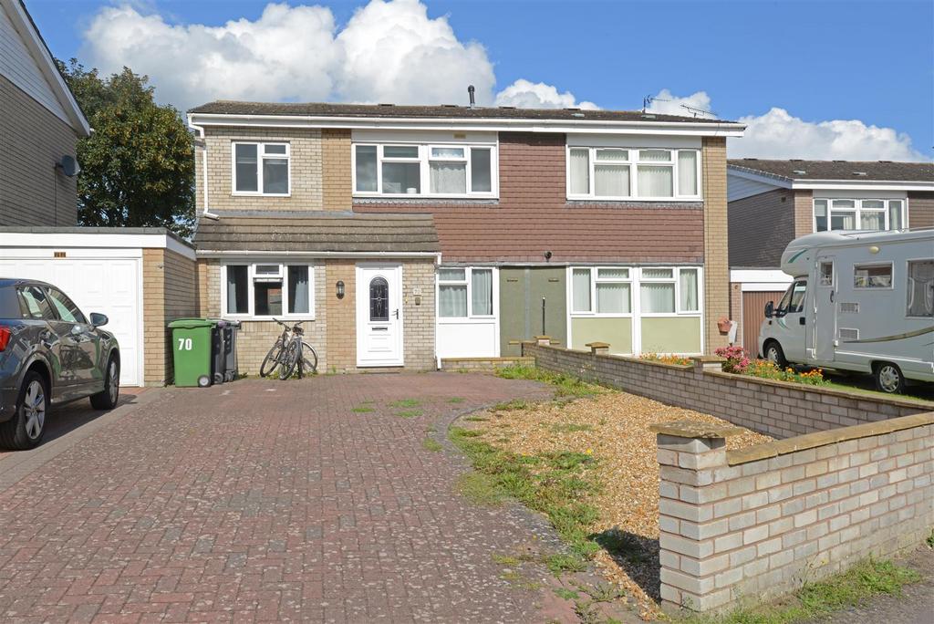 Newfield Drive, Castlefields, Shrewsbury 5 bed semidetached house for