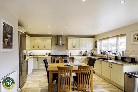 4 bedroom detached house for sale, Millstream Close, Sprotbrough, Doncaster