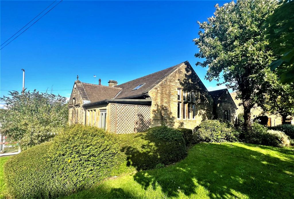 Church Street, Emley, Huddersfield, West Yorkshire, HD8 3 bed detached house for sale £525,000