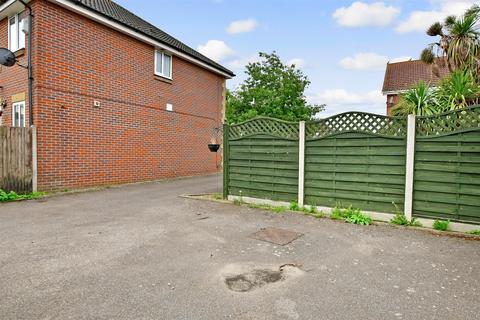1 Snipe Close, Erith, DA8 2HD