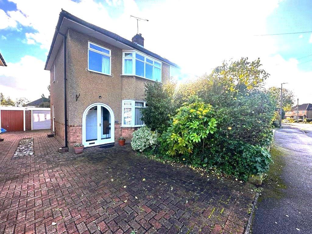 Ridgeway, Ingatestone, CM4 3 bed semidetached house for sale £485,000