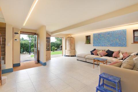 5 bedroom end of terrace house for sale, Chartham Hatch, Canterbury