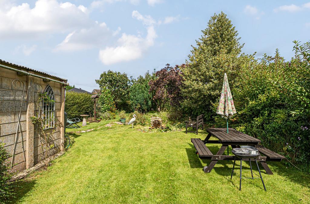 Park View, Stratton, Cirencester, Gloucestershire, GL7 2 bed bungalow