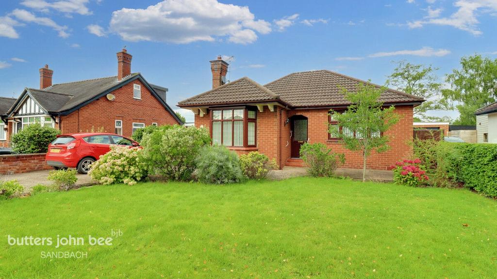 Twemlow Avenue, Sandbach 2 bed detached bungalow for sale £325,000