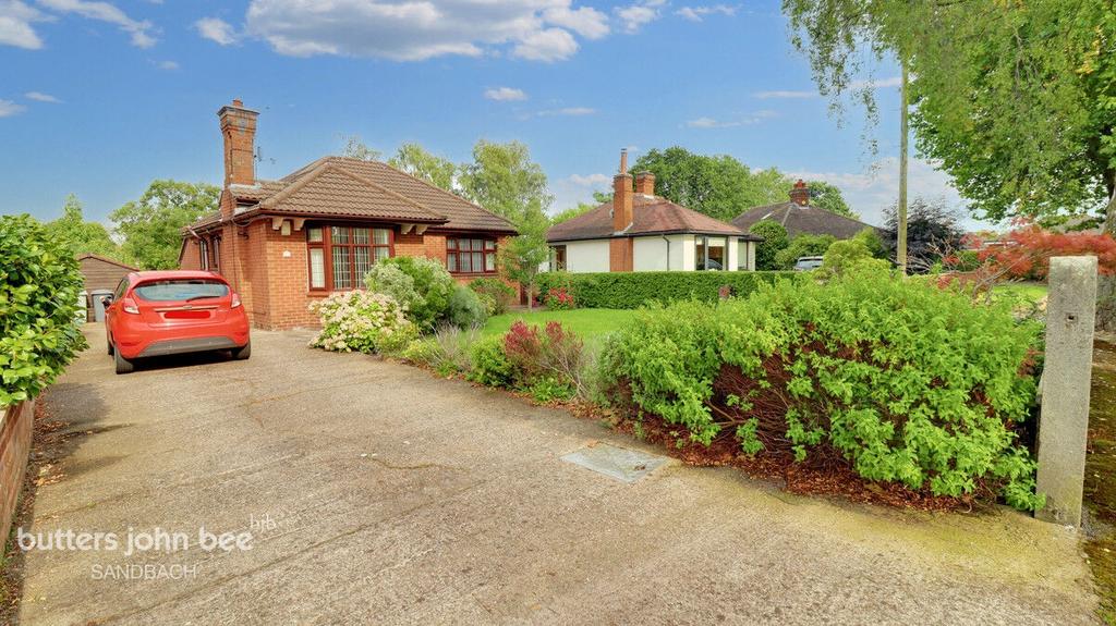 Twemlow Avenue, Sandbach 2 bed detached bungalow for sale £325,000