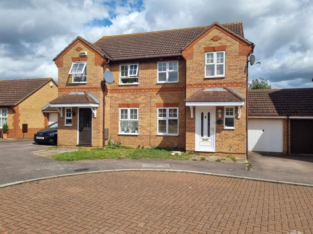 Wisteria Way, Abington Vale, Northampton NN3 3QB 3 bed semidetached