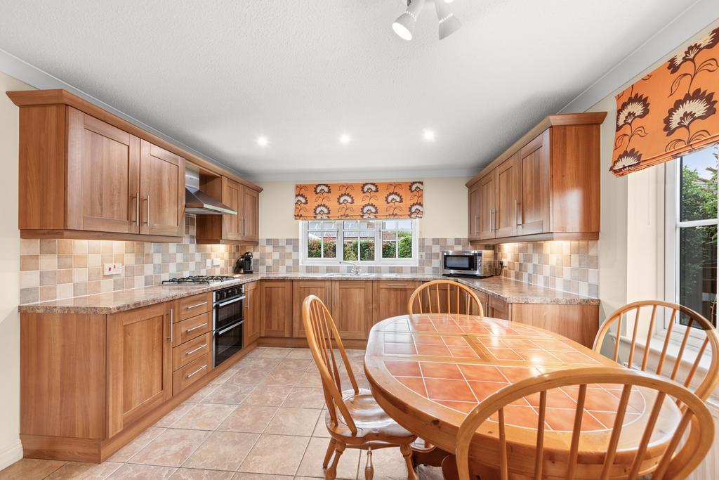 Ashton Hall Drive, Boston, PE21 4 bed detached house £325,000