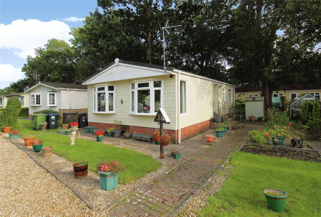 Trowbridge Lodge Park, Trowbridge 3 bed retirement property for sale £150,000