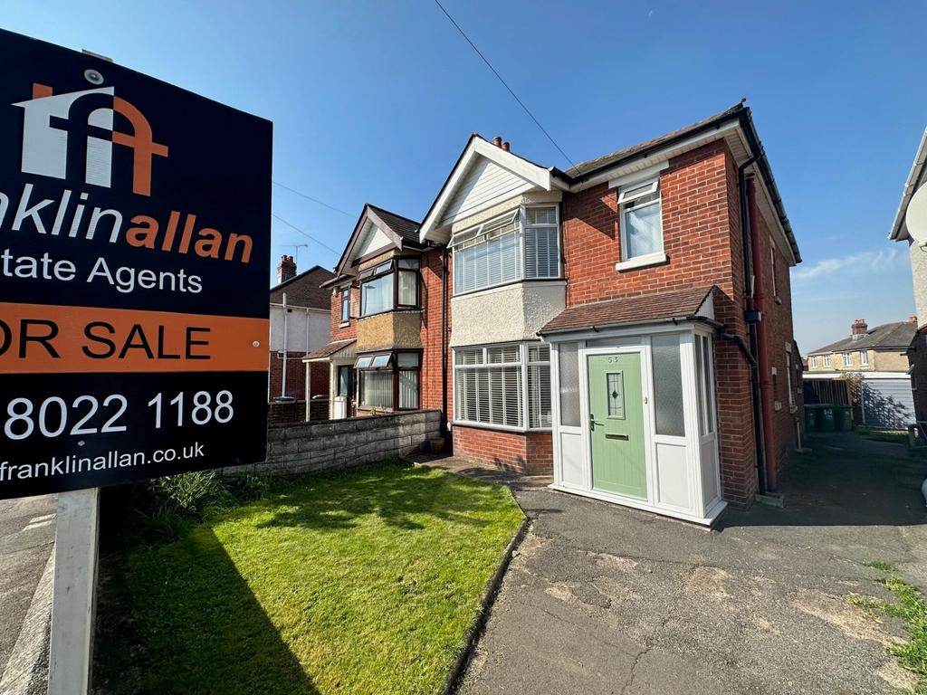 King Avenue, Southampton SO15 3 bed semidetached house for