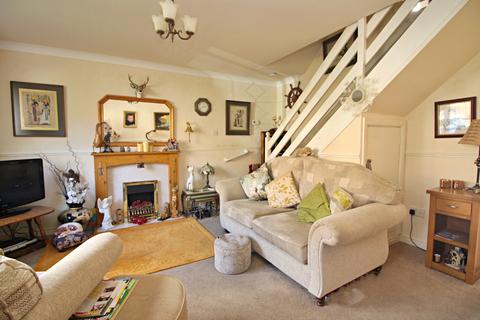 47 Warwick Close, Bury, BL8 1RT