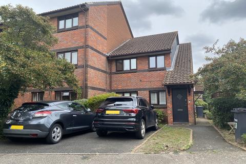 37 Welsummer Way, Cheshunt, Waltham Cross, EN8 0UG