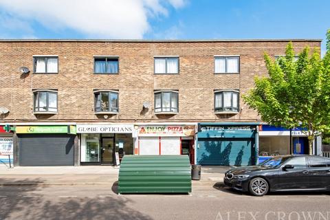 Shop to rent - Murray Grove, Old Street
