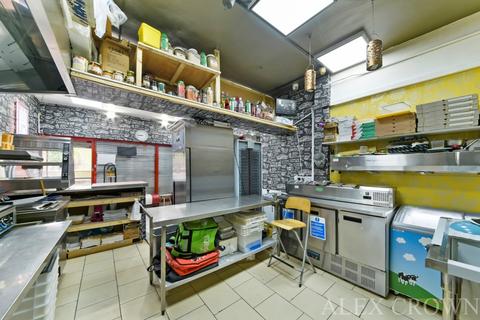 Shop to rent - Murray Grove, Old Street