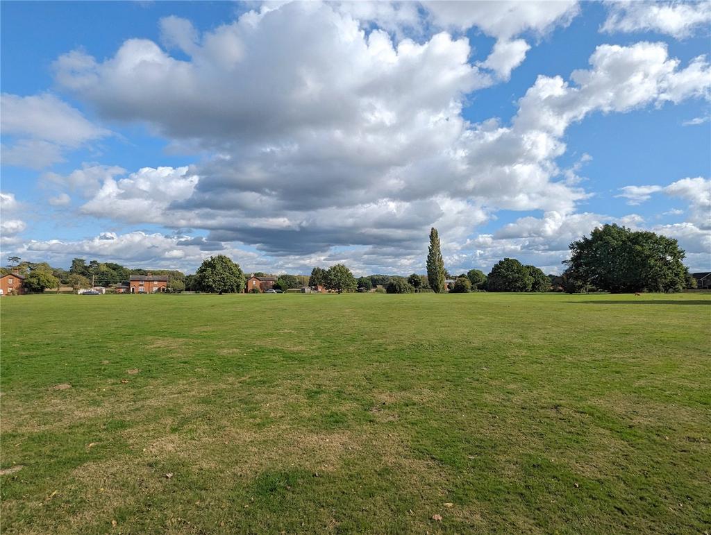 Downside Common Road, Downside, Cobham, Surrey, KT11 2 bed semi