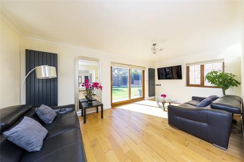 5 bedroom detached house for sale, Troubridge Close, South Woodham Ferrers, Essex, CM3