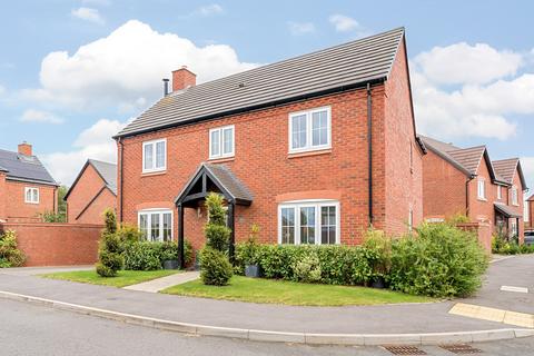 7 Coates Drive, Pinvin, Pershore, WR10 2DH