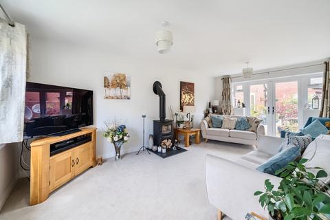 7 Coates Drive, Pinvin, Pershore, WR10 2DH