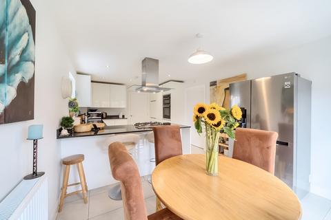 7 Coates Drive, Pinvin, Pershore, WR10 2DH