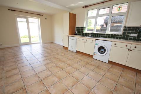 136 Springdale Road, Corfe Mullen, Wimborne, BH21 3QL