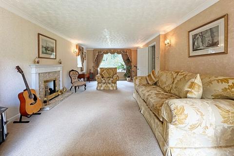 4 bedroom detached house for sale, Cheveridge Close, Solihull, B91