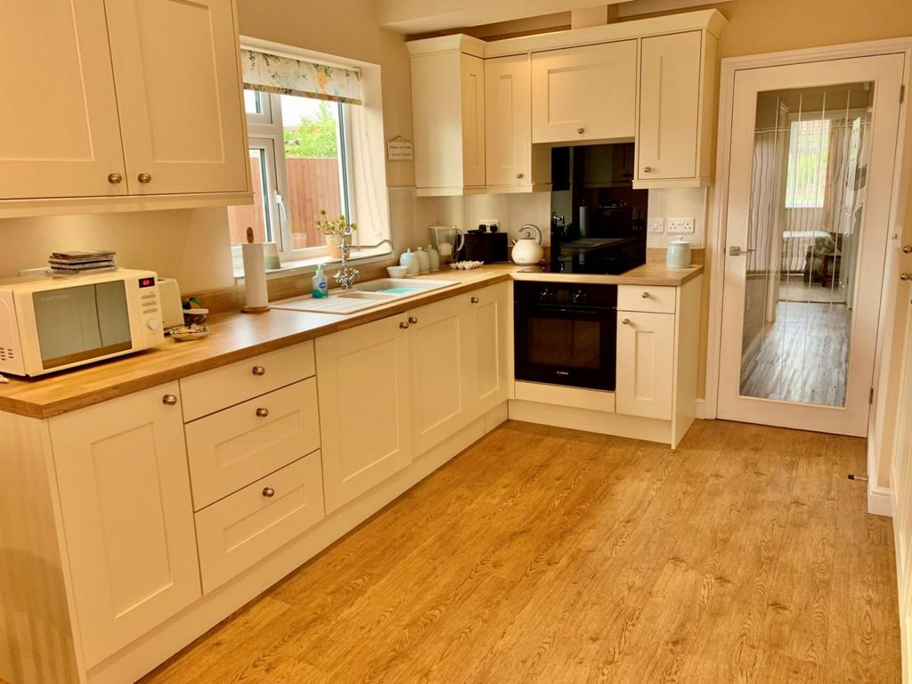 Open living kitchen/dining room