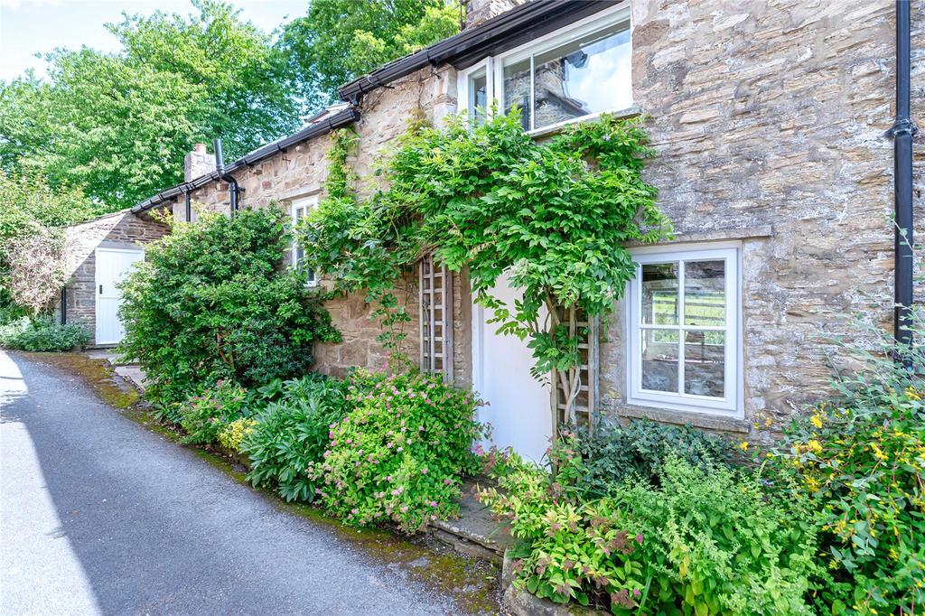 Briggate, Nesfield, Ilkley, North... 3 bed end of terrace house £695,000