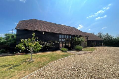 4 bedroom barn conversion to rent, Lyons Road, Slinfold, Horsham, RH13