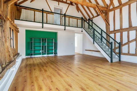 4 bedroom barn conversion to rent, Lyons Road, Slinfold, Horsham, RH13