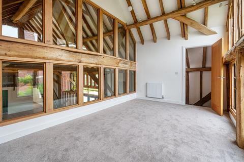 4 bedroom barn conversion to rent, Lyons Road, Slinfold, Horsham, RH13