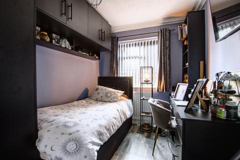 27 Longbank Road, Ormesby, Middlesbrough, TS7 9EX