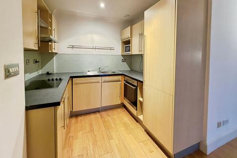 2 bedroom flat to rent, Merchants Quay, East Street, Leeds, West Yorkshire, LS9