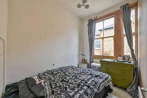 2 bedroom flat for sale, Church Walk, Stoke Newington, London, N16