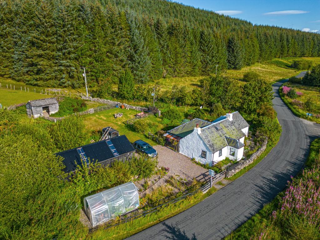 Muckhart Road, Dunning, Perthshire, PH2 0RD 2 bed cottage for sale £