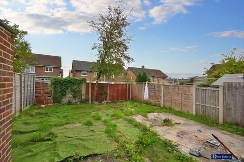 8 Roberts Close, Romford, RM3 7BT